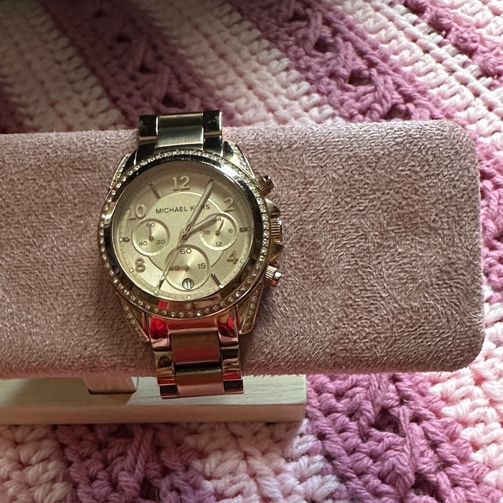 Michael Kors Women's Gold/RoseGold Watch - Picture 1 of 5